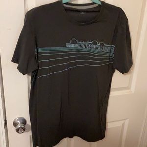 Old navy tee